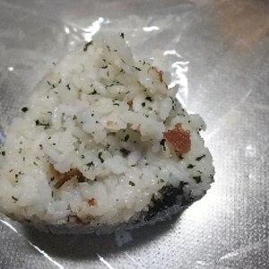 山梨県・甲州小梅と青菜のおにぎり♪